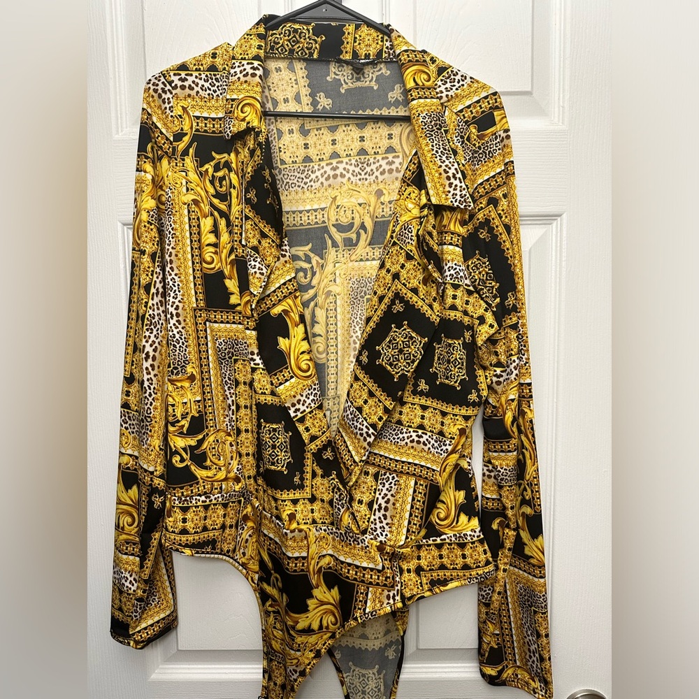 Fashion Nova Baroque Print Top in Yellow and Black